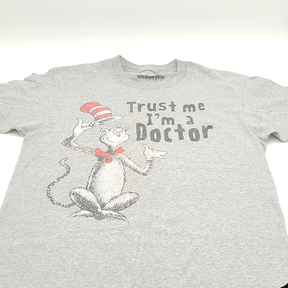 "Trust me I'm a Doctor" Dr. Suess Short Sleeve TShirt - Size Large